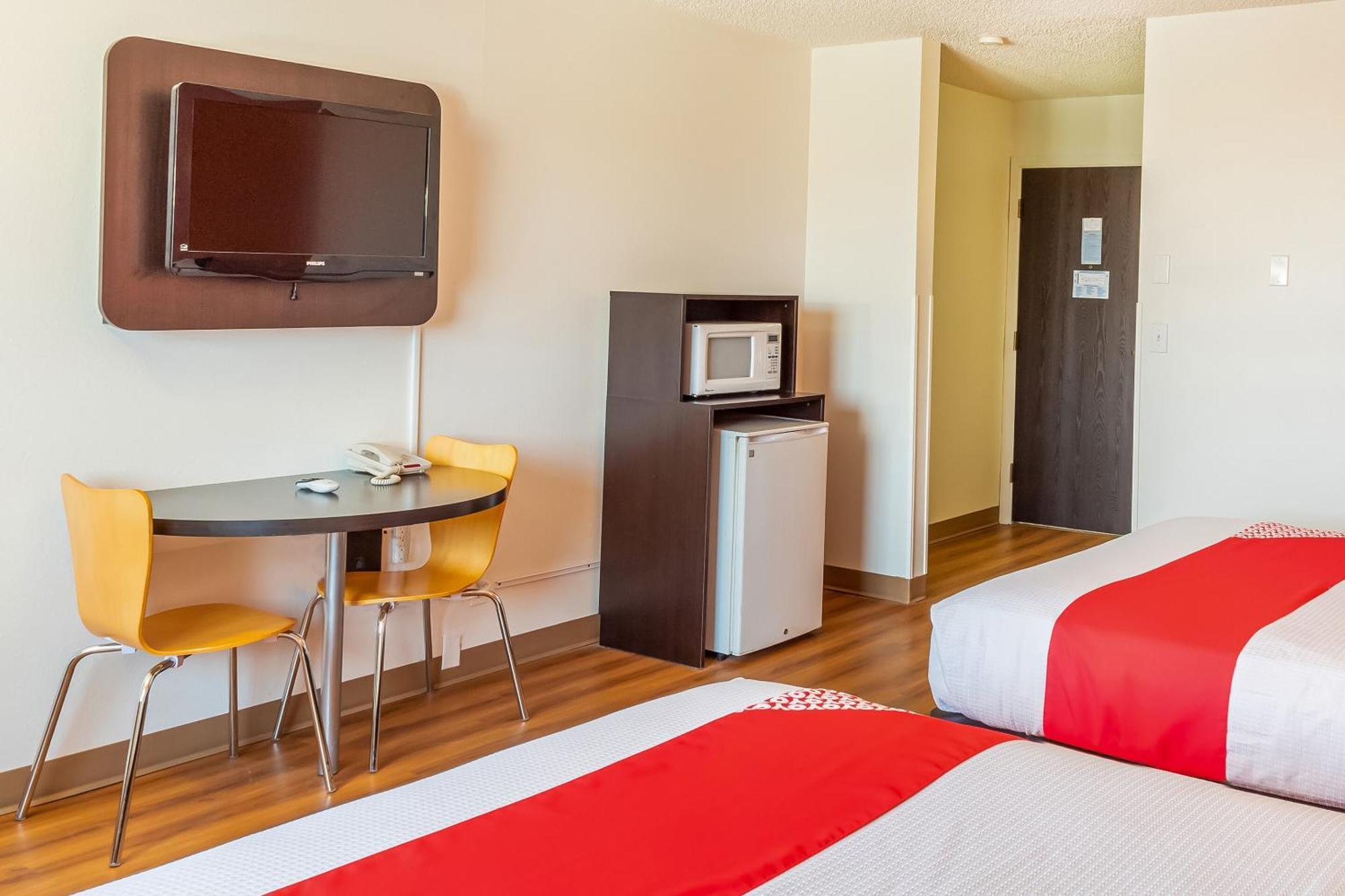 Oyo Hotel Shelby Mt Hwy 2 & I-15 Екстериор снимка