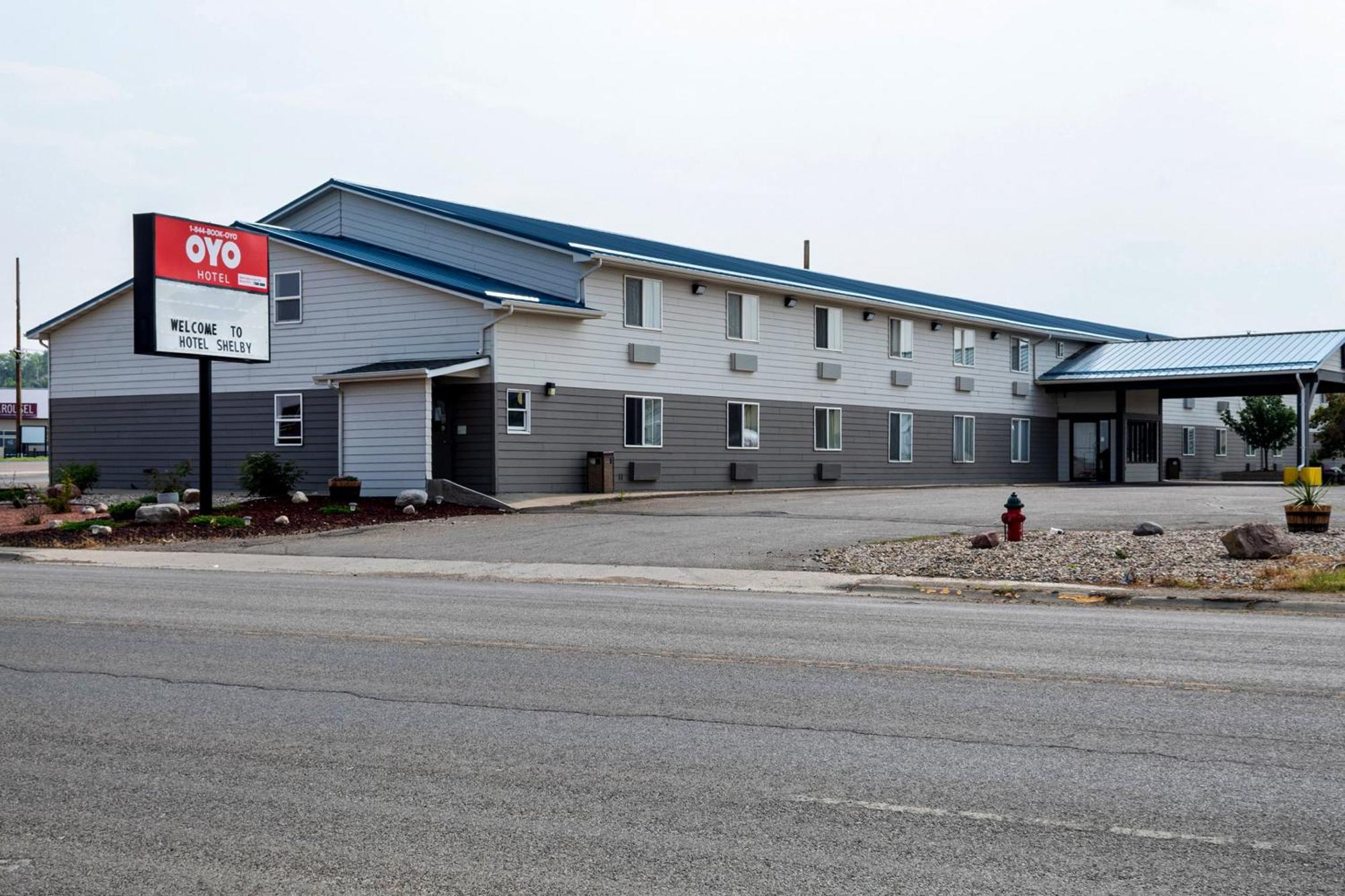 Oyo Hotel Shelby Mt Hwy 2 & I-15 Екстериор снимка