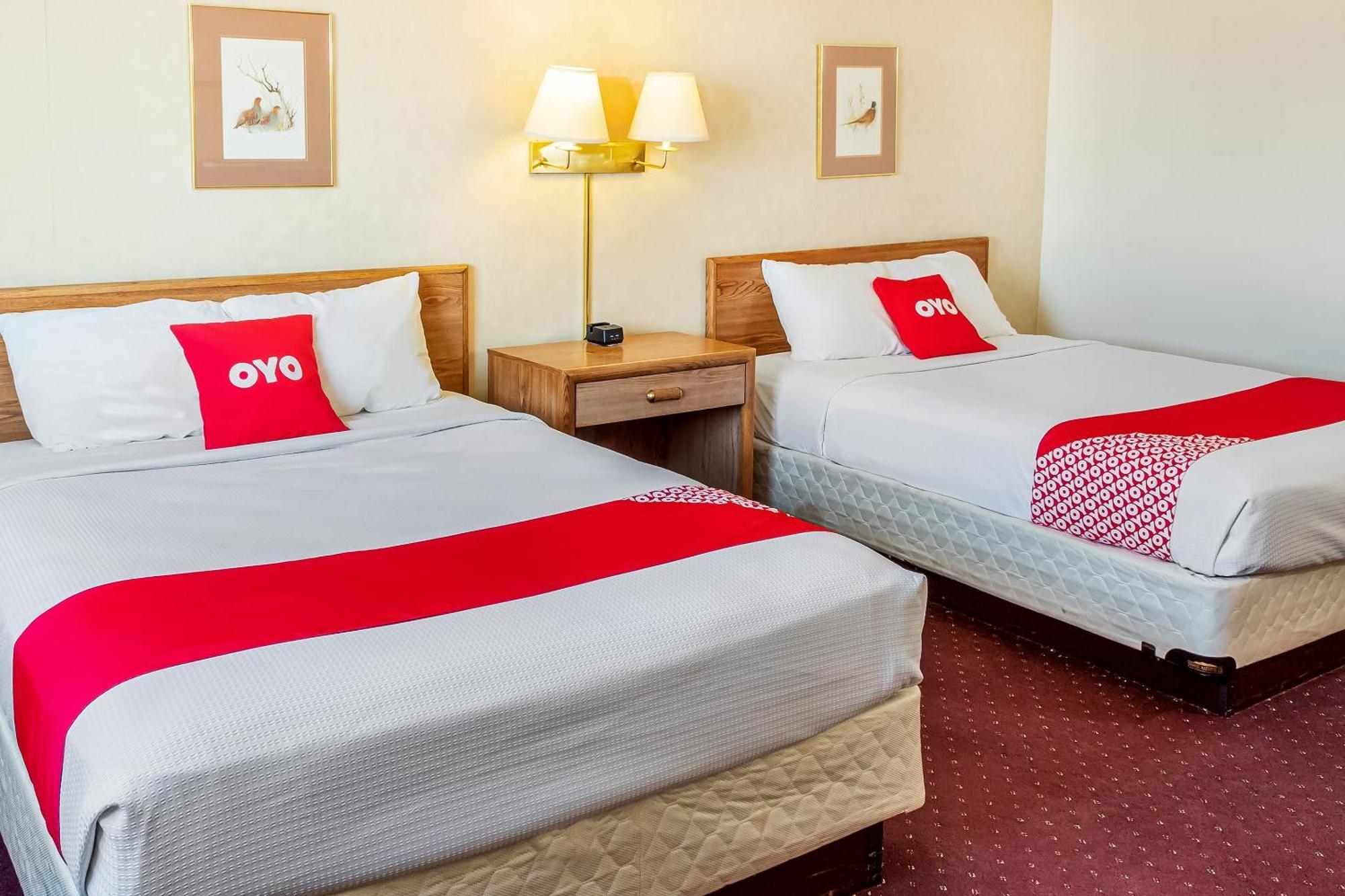 Oyo Hotel Shelby Mt Hwy 2 & I-15 Екстериор снимка